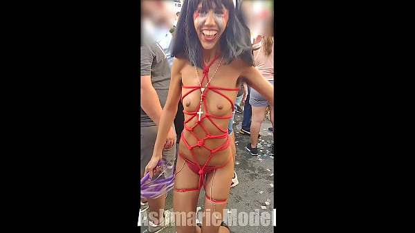 nasty chick masturbates while she gets anal