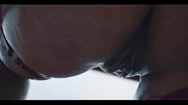 SANKTOR - BBW NATIVE AMERICAN MILF MASTURBATES IN THE SHOWER